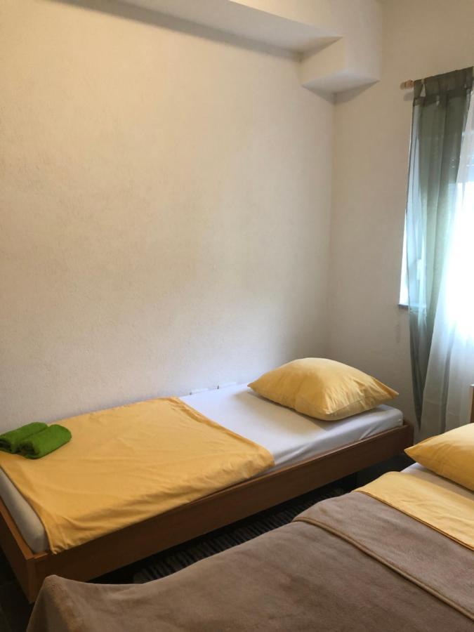 Apartmani Janja Starigrad Paklenica Luaran gambar