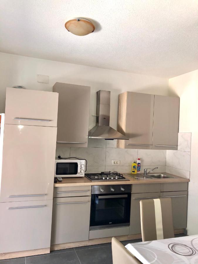 Apartmani Janja Starigrad Paklenica Luaran gambar