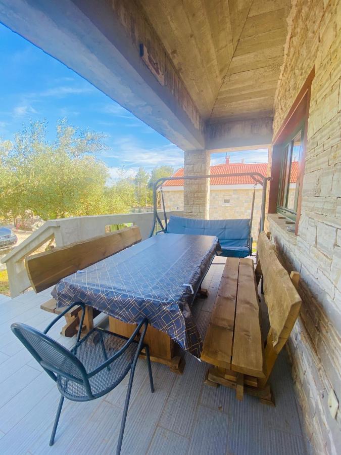 Apartmani Janja Starigrad Paklenica Luaran gambar