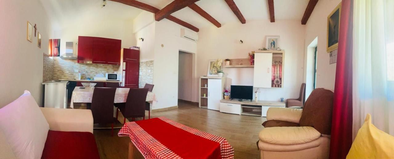 Apartmani Janja Starigrad Paklenica Luaran gambar